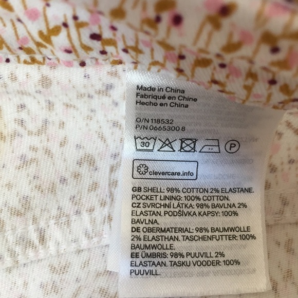 H&M Mid Rise cotton twill stretch Printed Short - Picture 5 of 14